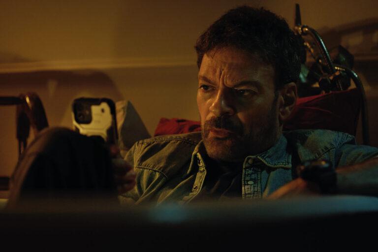 Immagine di copertina: "L'Ultimo Reporter" still frame del film - Credit Foto: Archivio personale intervistato “Michele D’Anca”
